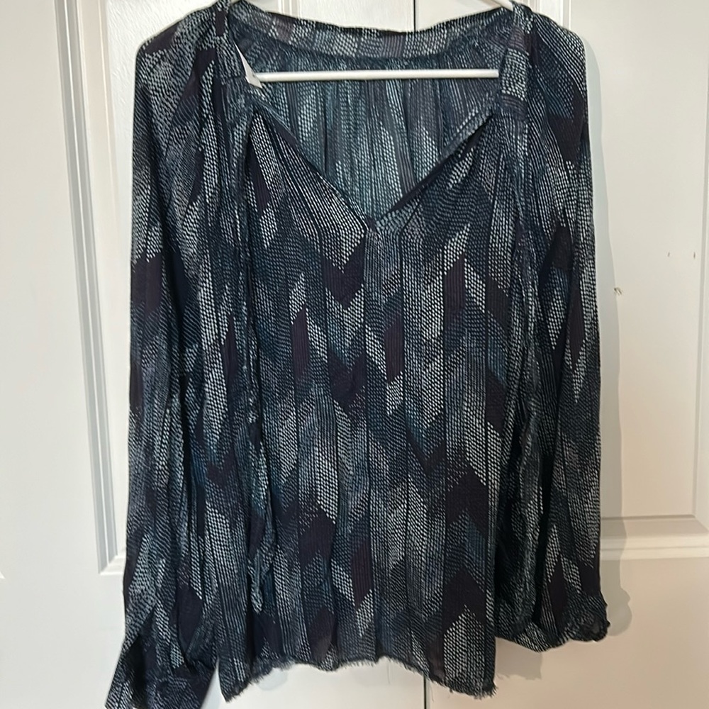 flowy soft light detailed blouse